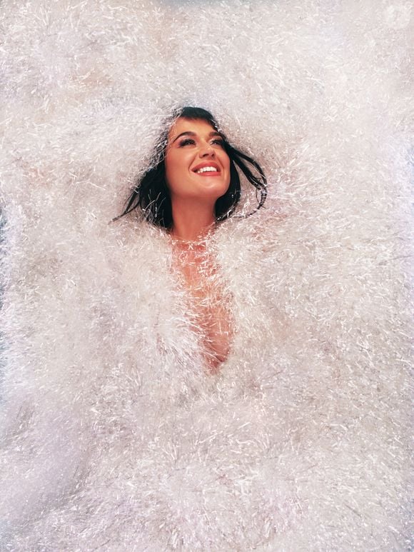 Katy Perry ‘não vai me processar porque aconteceu, eu tenho fotos, foi em público e testemunhado por várias pessoas’, declarou Ruby Rose