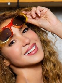 Vem, Copacabana! De topless, Shakira aquece a web às vésperas de show no Rio e revela novidade para apresentação: 'Tantas surpresas'