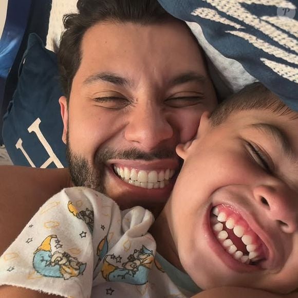 Conforme revelou o 'G1', Murilo Huff trouxe o aparelho de controle de diabetes do filho dos Estados Unidos. A assessoria do famoso informou ao veículo.