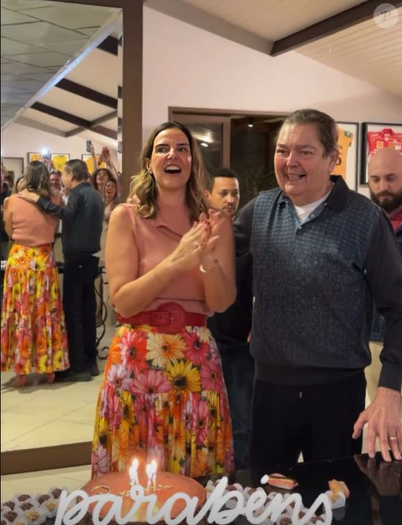 Faustão surpreendeu ao surgir sem cadeira de rodas