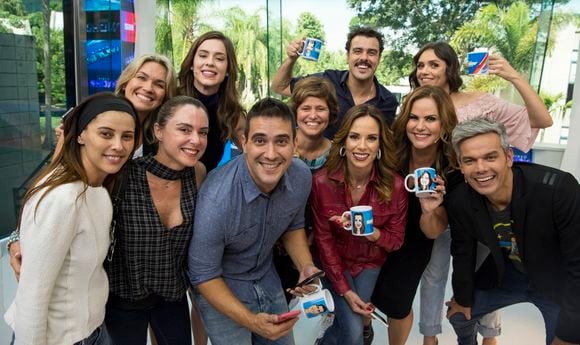 Otaviano Costa seria um dos apresentadores do 'Impacto', similar do 'Fantástico'. Anos depois, apresentou o 'Vídeo Show' na Globo