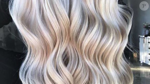 Celebridades têm apostado no ice blonde como a cor queridinha do momento