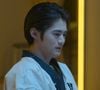 Em 'Viral Hit', Kōta Shimura é um adolescente comum com problemas financeiros que sofre bullying na escola