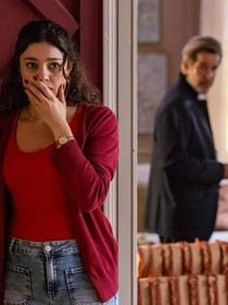 Gerluce derrota Arminda e Ferette em 'Três Graças' após denúncia na Polícia? Cuidadora corre para a delegacia após ouvir segredo, mas acaba vítima