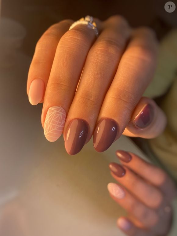 Unhas marrom são opção sofisticada para renovar a manicure e começar setembro com estilo