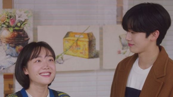 Não sou adolescente, mas esse dorama coreano, baseado em um romance chinês, me deixou com borboletas no estômago: um lindo romance entre vizinhos que experimentam as dores e delícias do primeiro amor