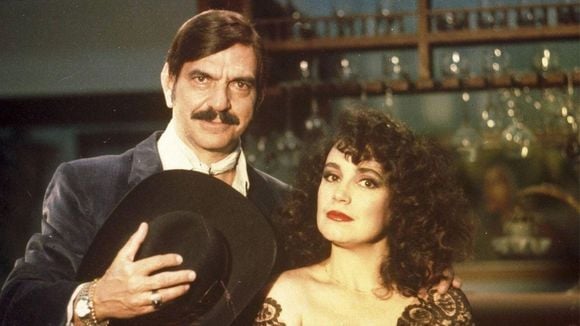‘Roque Santeiro’ está velha em 2026? De fake news a fanatismo religioso, 6 motivos para assistir à novela e entender por que ela é fundamental nos dias de hoje