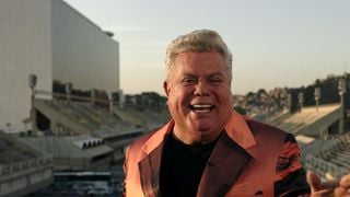 Milton Cunha rebate fã após ser acusado de 'virar a cara' no Carnaval: 'Sou empregado e tenho que cumprir o horário'