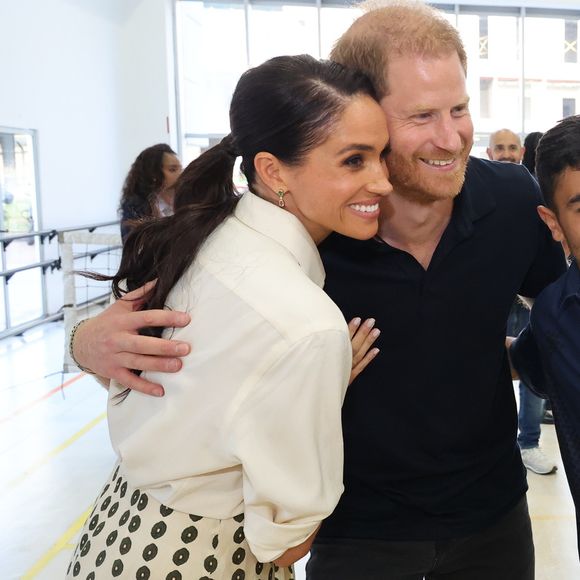 Meghan Markle e seu esposo, Príncipe Harry, estão afastados das obrigações reais, e consequentemente da Família Real há cinco anos.
