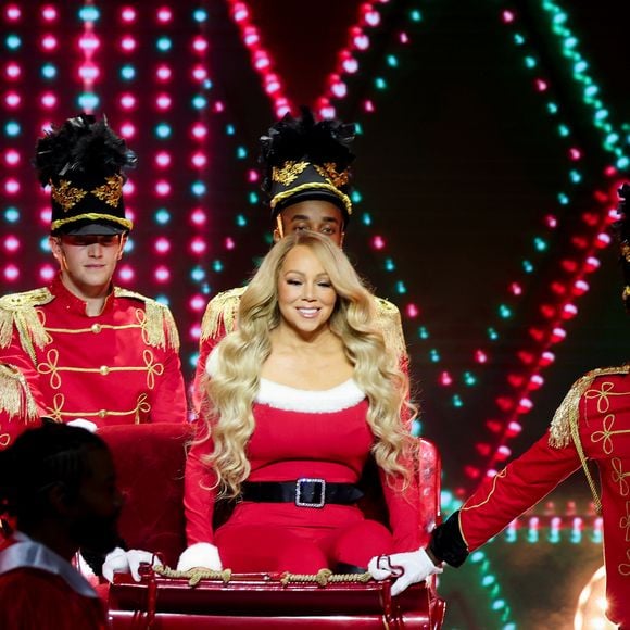 Os outros US$ 60 milhões seria de apenas lucros com royalties da música, lançada em 1994