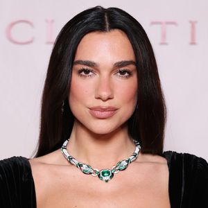De acordo com a Rolling Stone EUA, a equipe jurídica de Dua Lipa acusa a Samsung de "violação de direitos autorais, infração de marca registrada e violação do direito de imagem" por utilizar uma foto da cantora para promover televisores e o serviço Samsung TV Plus sem qualquer contrato comercial