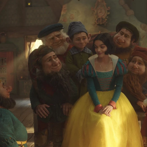 O novo filme de 'Branca de Neve', repleto de polêmicas, chega aos cinemas nesta quinta-feira (20).