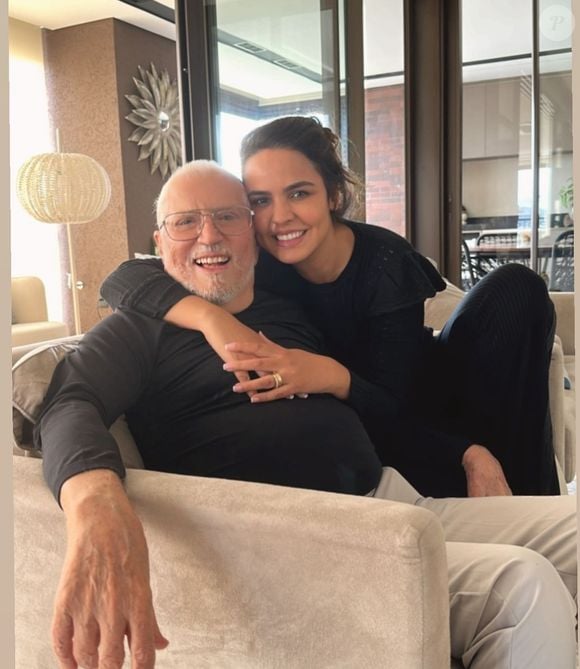Carlos Alberto de Nóbrega é casado com Renata Nóbrega, que atualizou estado de saúde do marido, de 90 anos: 'Está bem, estável, superconfiante'