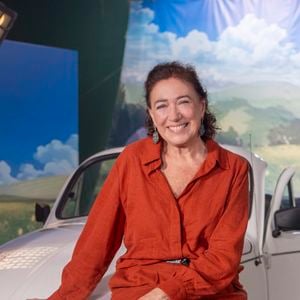 Segundo Lilia Cabral, o período de adaptação foi muito difícil, especialmente pela falta de apoio dos pais