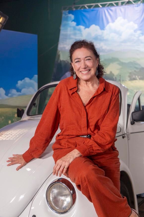 Segundo Lilia Cabral, o período de adaptação foi muito difícil, especialmente pela falta de apoio dos pais