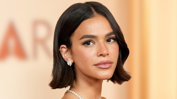O segredo de Bruna Marquezine: como misturar um body splash baratinho com o seu hidratante para criar um 'cheiro de milionária' exclusivo