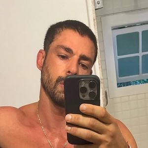 Cauã Reymond é adepto à prática de atividades físicas.