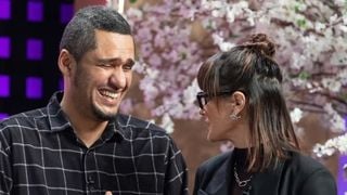 Guitarrista, discreto e já participou do 'MasterChef Brasil': quem é o marido de Helena Rizzo, jurada do reality? Casal se conheceu de forma inusitada e tem filha de 10 anos
