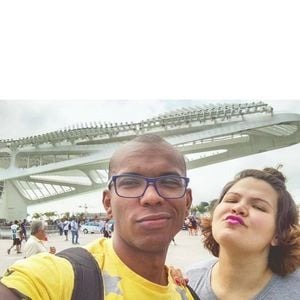 Thais Carla e Israel Reis tem duas filhas, Eva, de 4 anos e Maria Clara, de 8