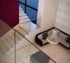 Casa de luxo onde Virginia e Zé Felipe moraram etá á venda e conta com lustre na sala de estar