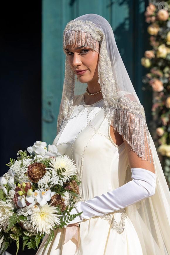 Ambientada nos anos 20, "Nobreza do Amor" apresenta nesta quarta-feira (23) o casamento de Virgínia e Mirinho, com a presença de familiares e amigos