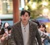 Nam Kang-ho, por sua vez, é um astro de filmes românticos que, fora de cena, é muito desconfiado sobre relacionamentos