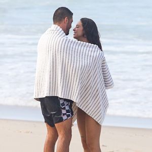 Segundo boatos, Cauã Reymond e Luana estão juntos desde meados de 2024, mas ambos não comentaram sobre o assunto