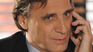 Herson Capri sofre infarto aos 74 anos; ligação com personagem do ator em 'Vale Tudo' deixa a web em choque