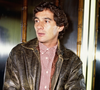 Encontrei na Zara a jaqueta de couro preta inspirada na que Ayrton Senna usava nos anos 1990: item é destaque da coleção em homenagem ao piloto de F1