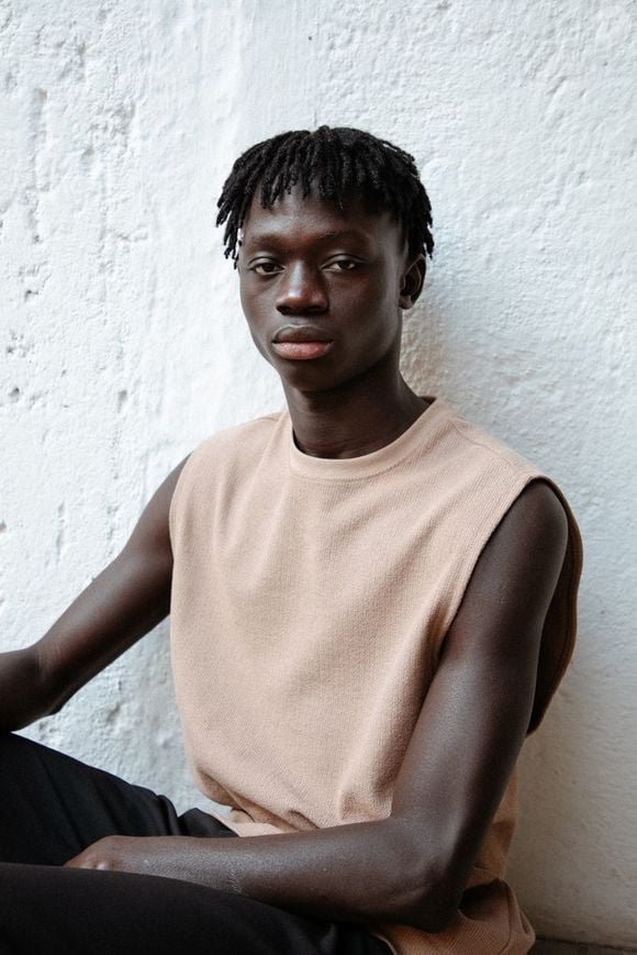 "Comecei minha trajetória na moda após ser notado na praia", relembrou Mouhamed Diop, que passou das vendas em Ipanema para campanhas e desfiles no mercado fashion
