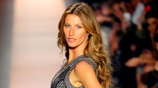 Como Gisele Bündchen começa o dia? Dieta matinal da modelo tem 2 bebidas fáceis de copiar para estimular a digestão e melhorar a pele