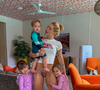 A influenciadora vinha alternando publicações sobre a rotina com os filhos — Maria Alice, Maria Flor e José Leonardo — e conteúdos relacionados à sua marca de cosméticos.