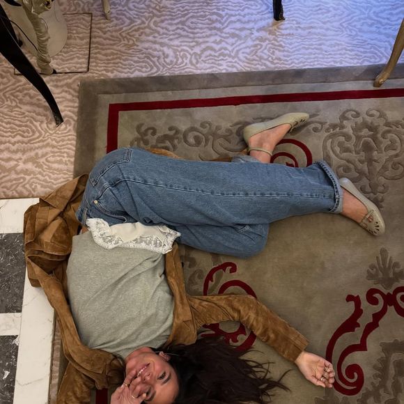 Bruna Marquezine também usou a sapatilha verde-hortelã ‘Bailarina Enevoada’ da Chloé