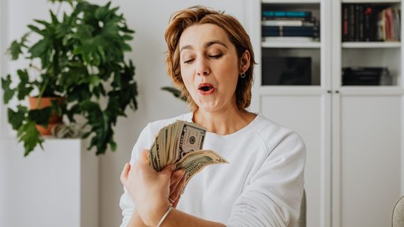 Uma aposentada ganhou aproximadamente R$ 425 milhões na loteria, mas perdeu tudo uma semana depois por causa de um aplicativo