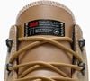 O Chuck Taylor All Star Equip Waterproof, da Converse, possui forro acolchoado com tecnologia 3M Thinsulate, que ajuda a proporcionar aquecimento sem adicionar muito peso ao calçado. O recurso é um dos destaques do modelo para os dias de temperaturas mais baixas