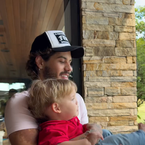 Ana Castela recebeu a visita de Zé Felipe e os filhos do cantor com Virgínia Fonseca em sua casa neste domingo (07)