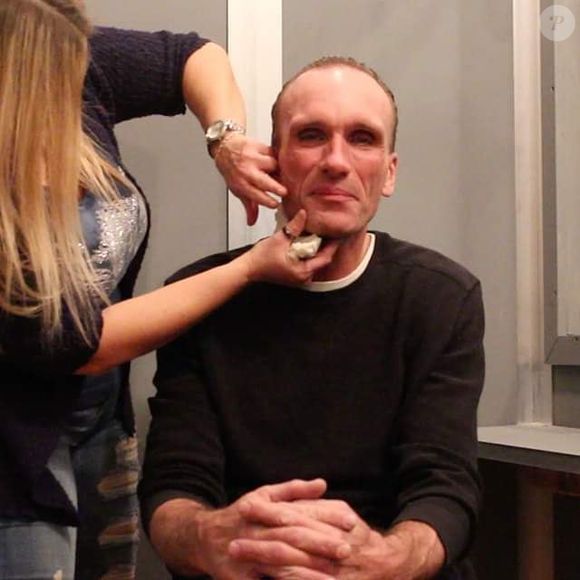 Peter Greene foi encontrado morto de bruços e ensanguentado em seu apartamento em Nova York