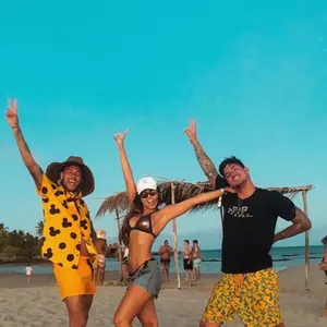 Neymar postou uma foto com Isabella Arantes no mesmo dia em que ela assumiu o namoro com Zé Felipe