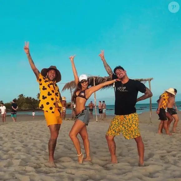 Neymar postou uma foto com Isabella Arantes no mesmo dia em que ela assumiu o namoro com Zé Felipe