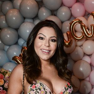 De acordo com o profissional, nem sempre a cirurgia plástica é o único caminho para o emagrecimento. Técnicas como reeducação alimentar, testes genéticos, prática regular de exercícios físicos e suplementação podem oferecer resultados eficazes, menos invasivos e mais duradouros.