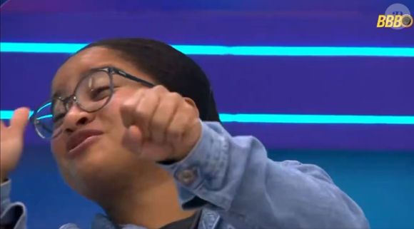 Milena disse que era melhor não falar mais sobre política por acreditar estar f*dida