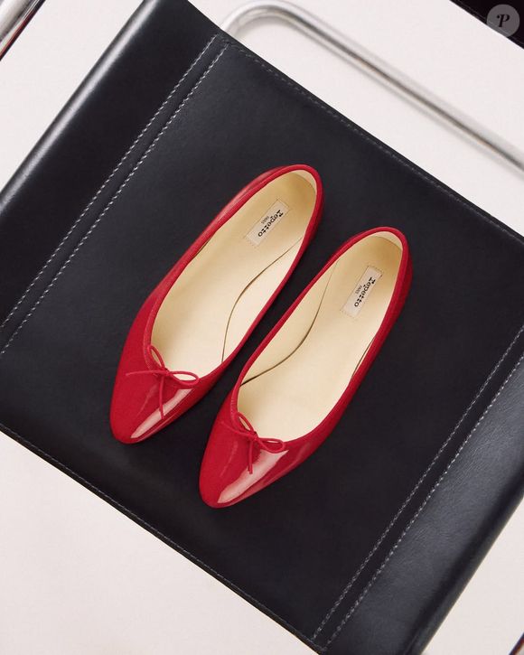 A sapatilha como conhecemos hoje ganhou forma graças à designer Rose Repetto, de origem italiana e radicada na França