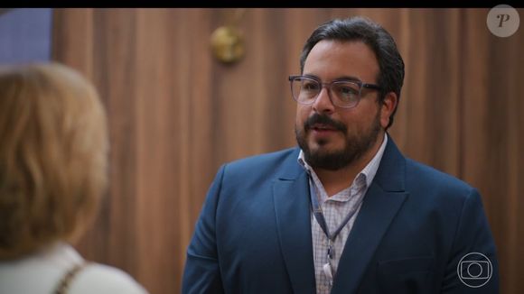 Freitas (Luis Lobianco) participa de reuniões no penúltimo capítulo da novela 'Vale Tudo', 16 de outubro de 2025, quinta-feira