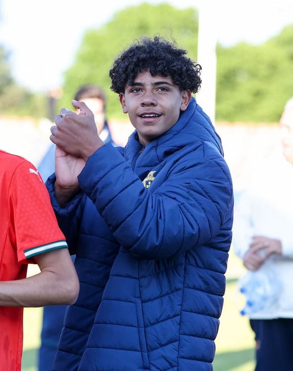 Atuação do filho de Cristiano Ronaldo, de 16 anos, o fez ser eleito o melhor jogador da partida