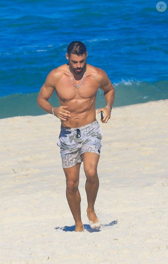 Cauã Reymond é adepto de esportes ao ar livre