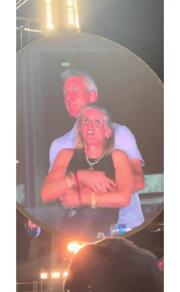 CEO da Astronomer é flagrado em clima íntimo com funcionária durante show do Coldplay e vídeo viraliza nas redes