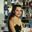 Lançado em 1996, este perfume feminino com aroma limpo que exala requinte e sensualidade no inverno é o favorito da minha tia rica