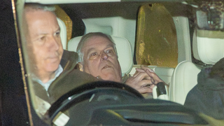 'Eu sou o segundo filho da Rainha': ex-Príncipe e citado em Caso Epstein, Andrew teve reação arrogante e agressiva, ao ser despejado da mansão real