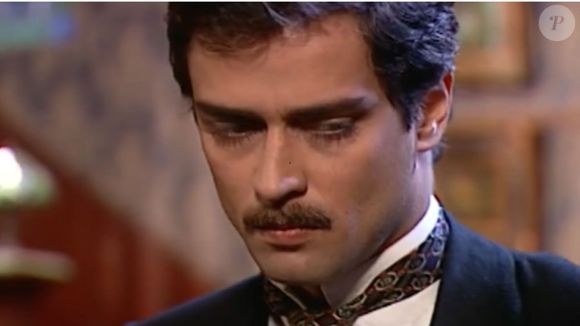 Marco Antonio (Marcello Antony) volta de Manaus e tem conversa com Matteo sobre Giuliana