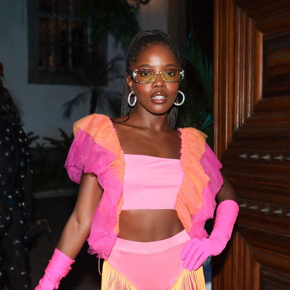 Baile da Arara 2025: Clara Moneke roubou a cena em look pink